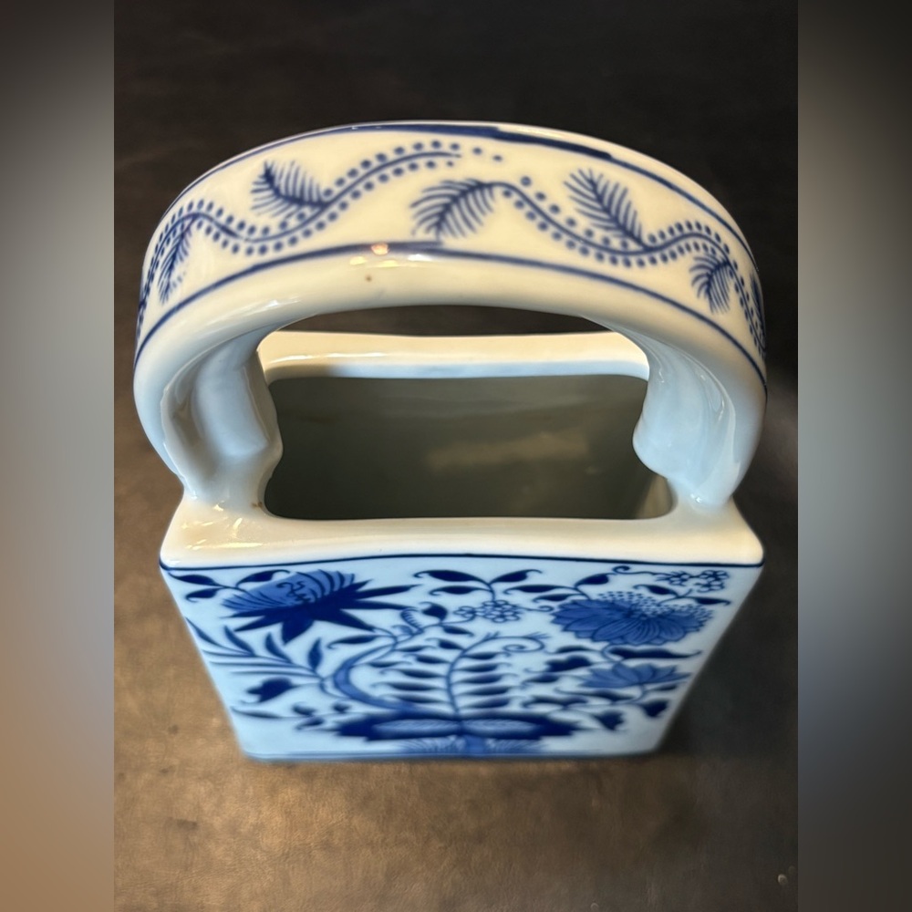 Formalities By Baum Bros Vase Basket Cobalt Blue And White - Picture 5 of 12